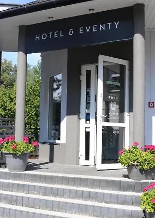 Pod Rozami Hotell 2*