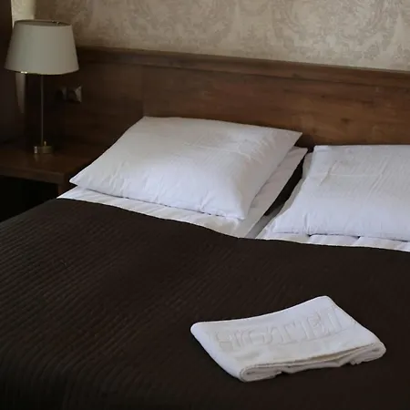 Pod Różami 2* Jedlnia-Letnisko