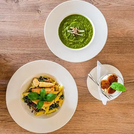 Pod Różami Hotel Jedlnia-Letnisko