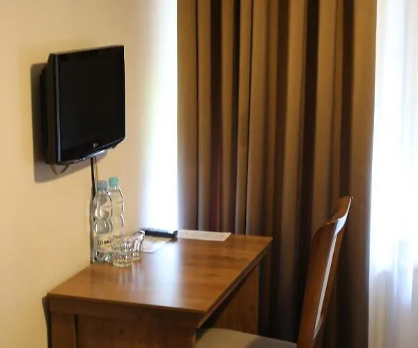 Hotel Pod Różami Jedlnia-Letnisko