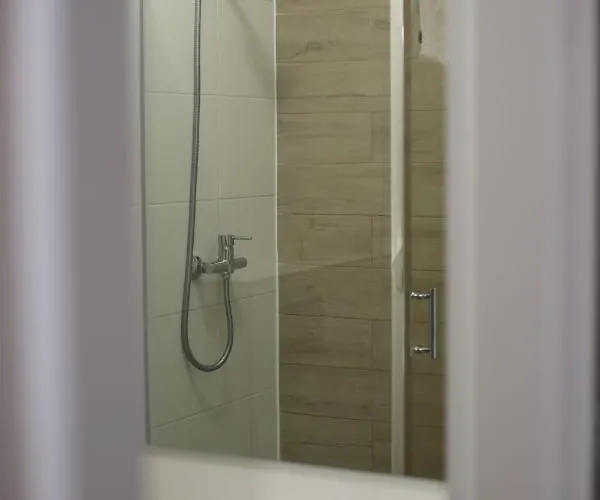 Pod Różami Hotel 2*