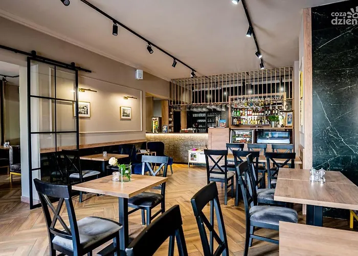 Pod Różami Hotel 2*