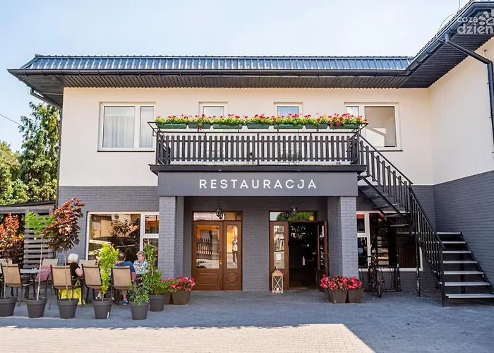 Pod Różami Jedlnia-Letnisko