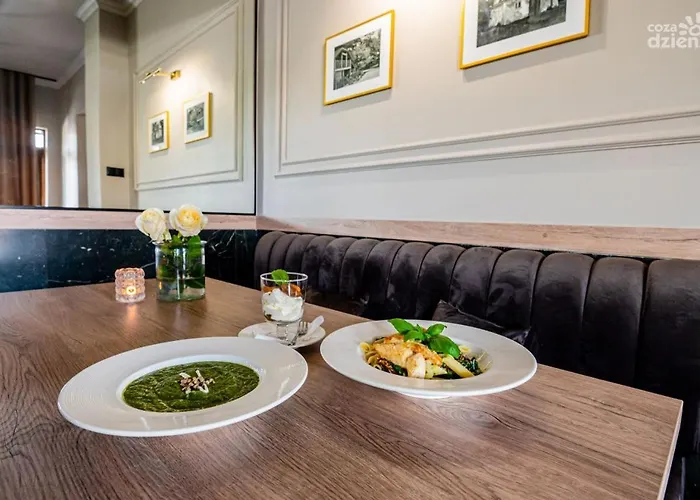 Pod Różami 2* Jedlnia-Letnisko