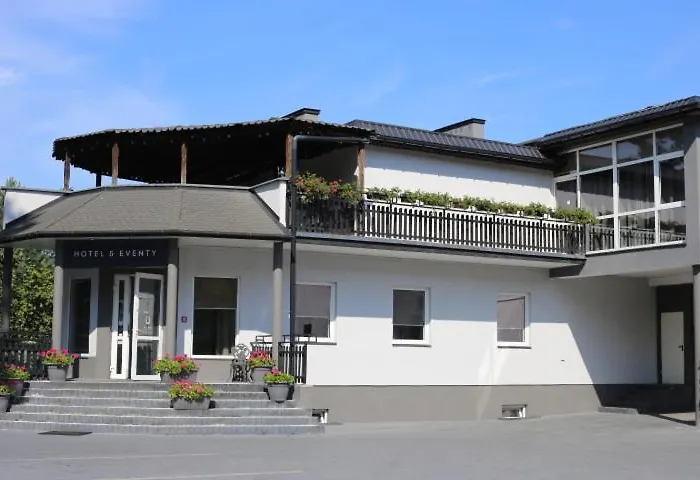 Hotel Pod Różami Jedlnia-Letnisko