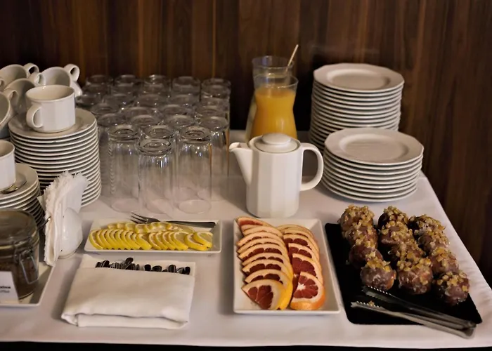 Pod Różami Hotel 2*