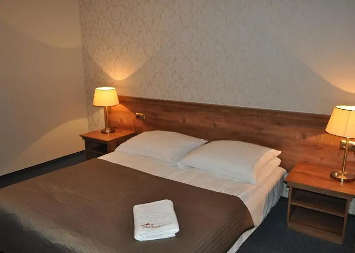 Pod Różami Hotel Jedlnia-Letnisko